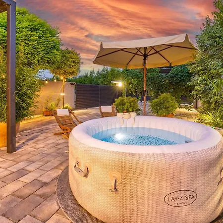 House Kairos Holiday home *